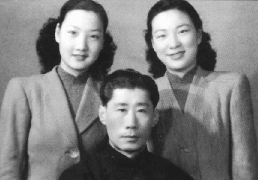 周长华与李蔷华、李薇华姐妹(1947年)