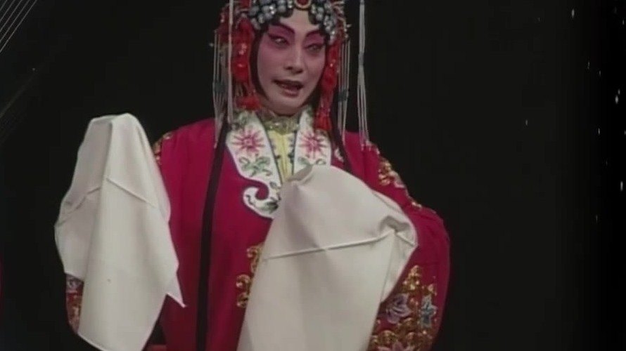 京剧《凤还巢》(1999年资料,梅葆玖饰程雪娥,近景)