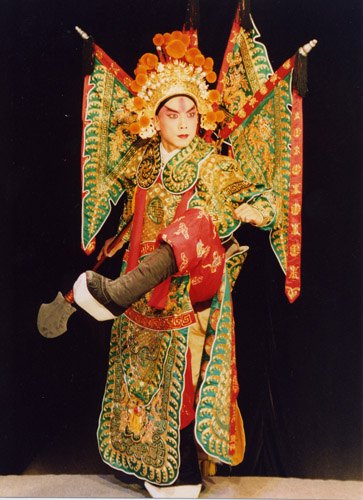 京剧《挑滑车》剧照:高宠(长靠武生,绿靠、四面靠旗)
