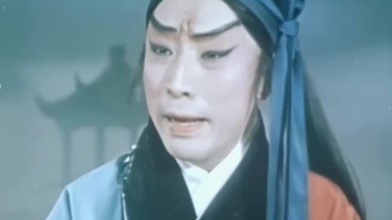 京剧《野猪林》1962年资料修复版录像截帧:林冲(李少春饰)